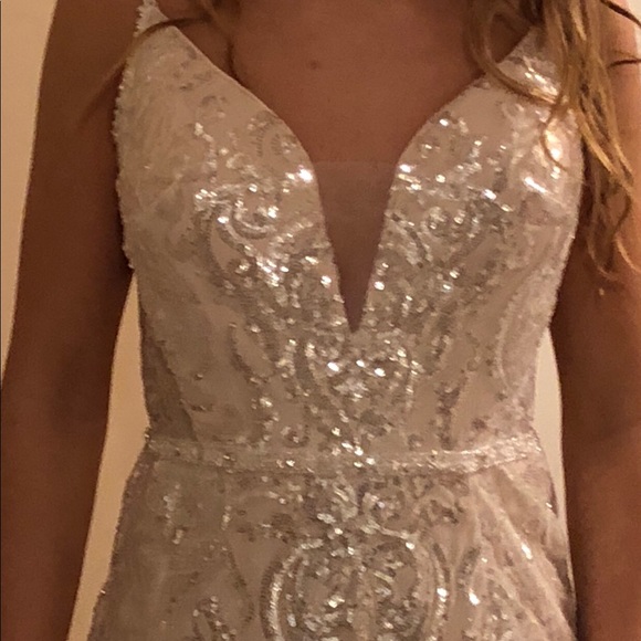 𝗘𝗹𝗹𝗶𝗲 𝗪𝗶𝗹𝗱𝗲, 𝗦𝗶𝘇𝗲 2. Custom Train. - Picture 4 of 4